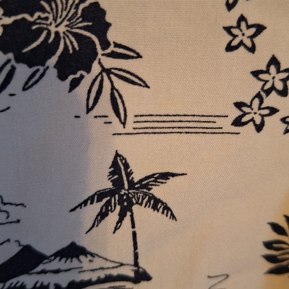 Guess Kids  Boys 3 Los Angeles Shirt  3T - Picture 3 of 4